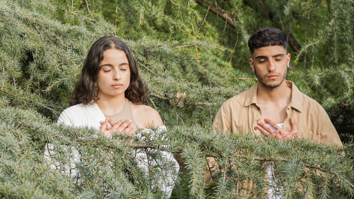 energía divina femenina y masculina