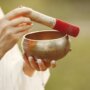 Meditación con sonidos o música: una puerta hacia la calma interior