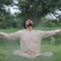 5 mantas para agregar a tu práctica de yoga y meditación